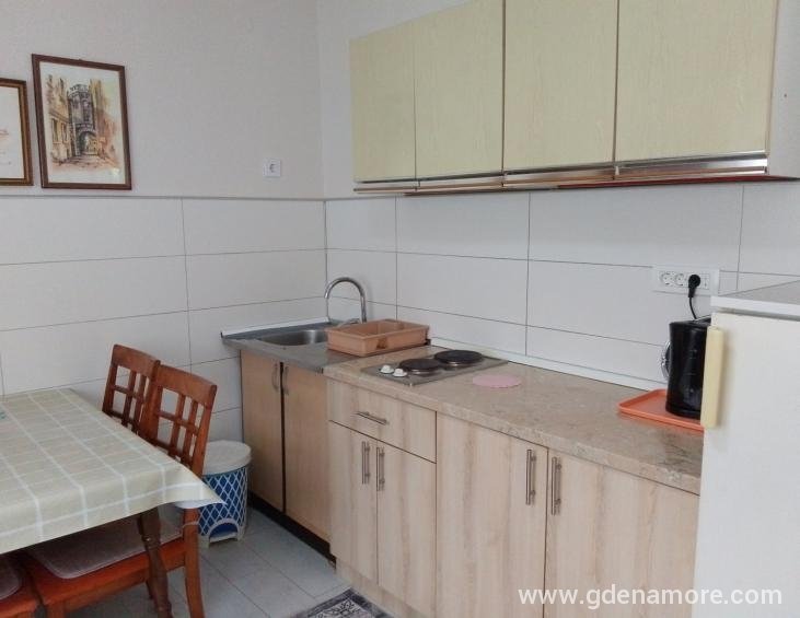 Apartman 1 - Kuhinja i trpezarija